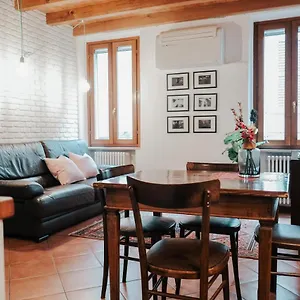 Tra Le Di Reggio - Zaccagni , Reggio Emilia Italia