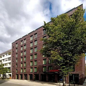 מלון Hampton By Hilton West ***