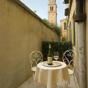 Calle De Le Pazienze , Venecia Italia
